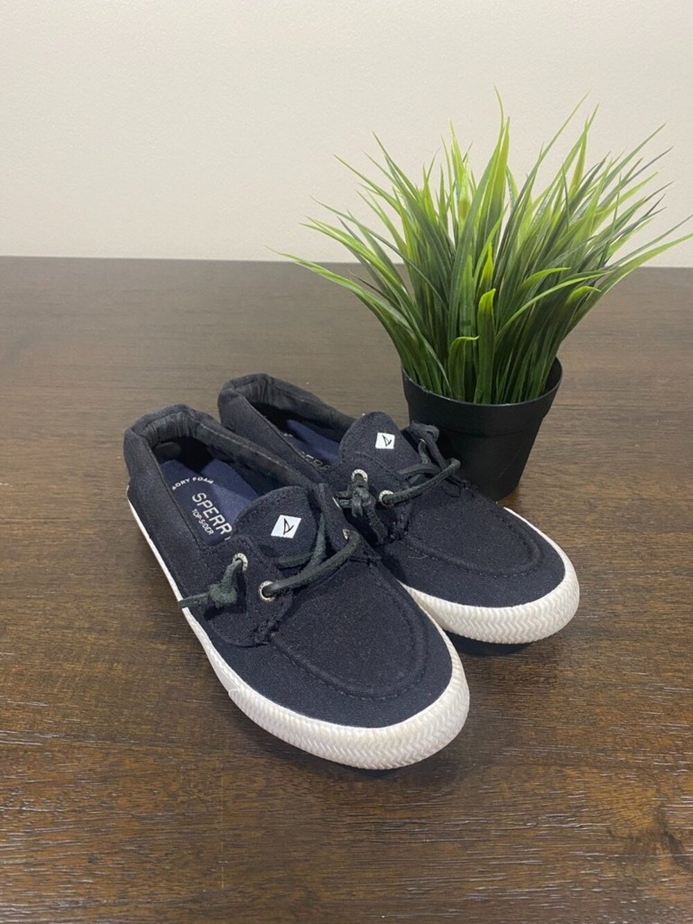 Sperry Lounge Away 2 Navy Blue Canvas Women’s US 5.5